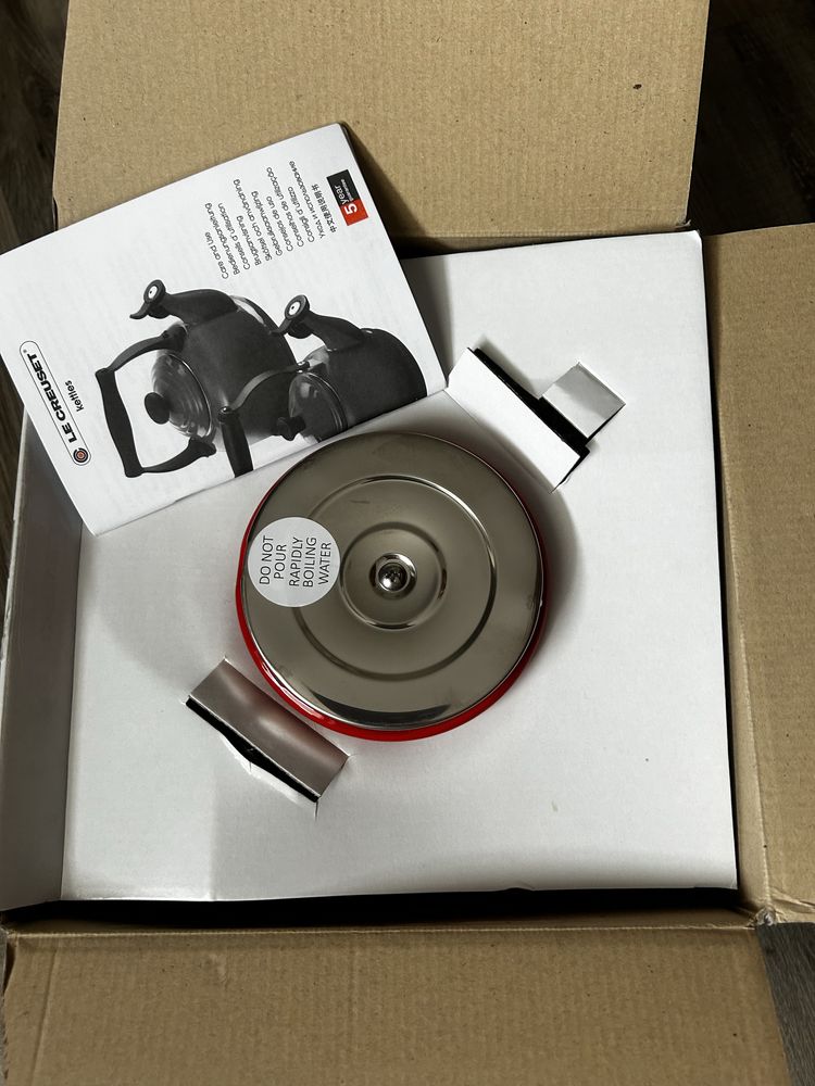 Чайник 1,6 л Cerise Le Creuset