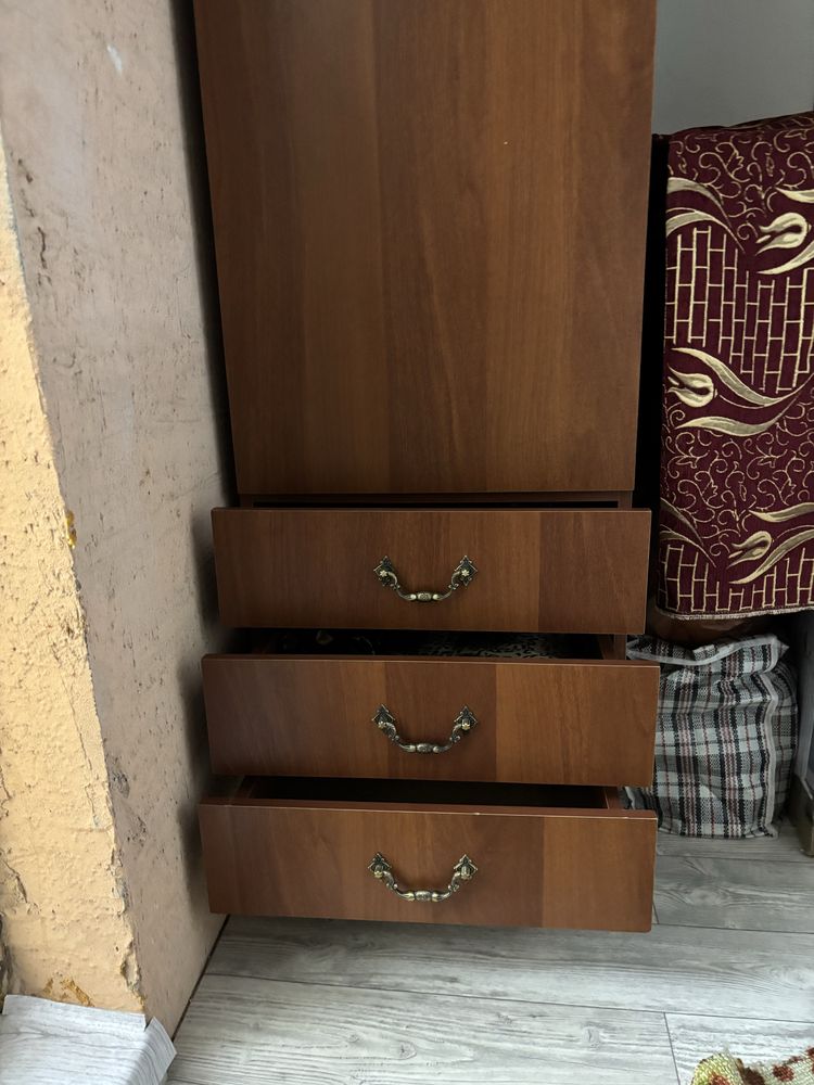 Продам шкаф в хорошем состоянии