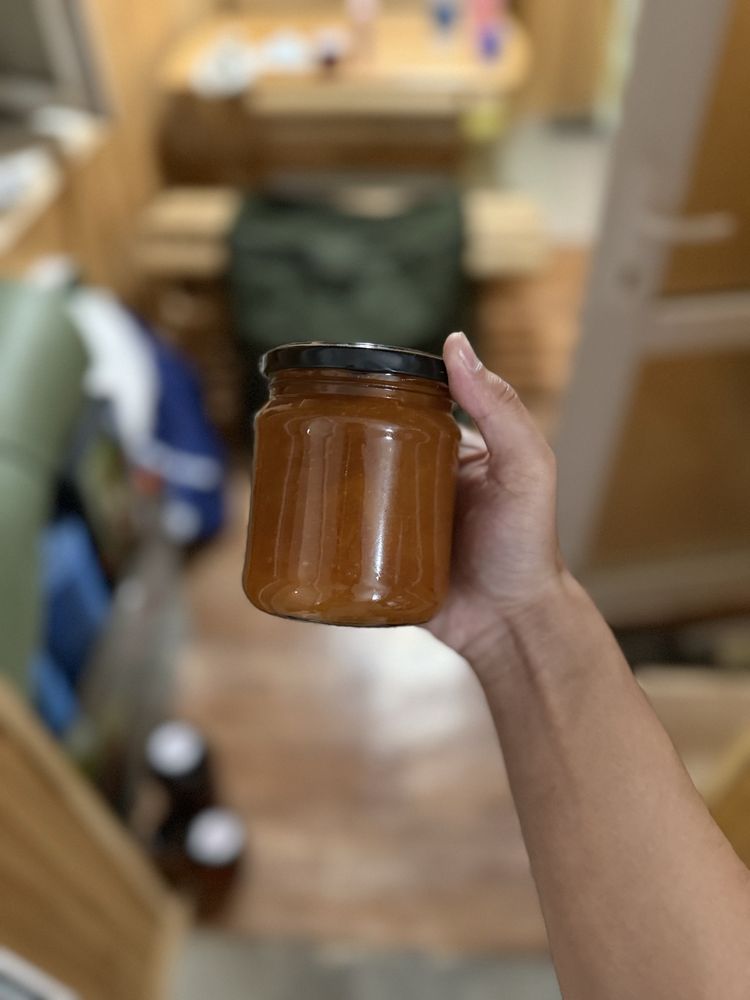 Продается варенье абрикос и малина , клубничный джем 0.45л