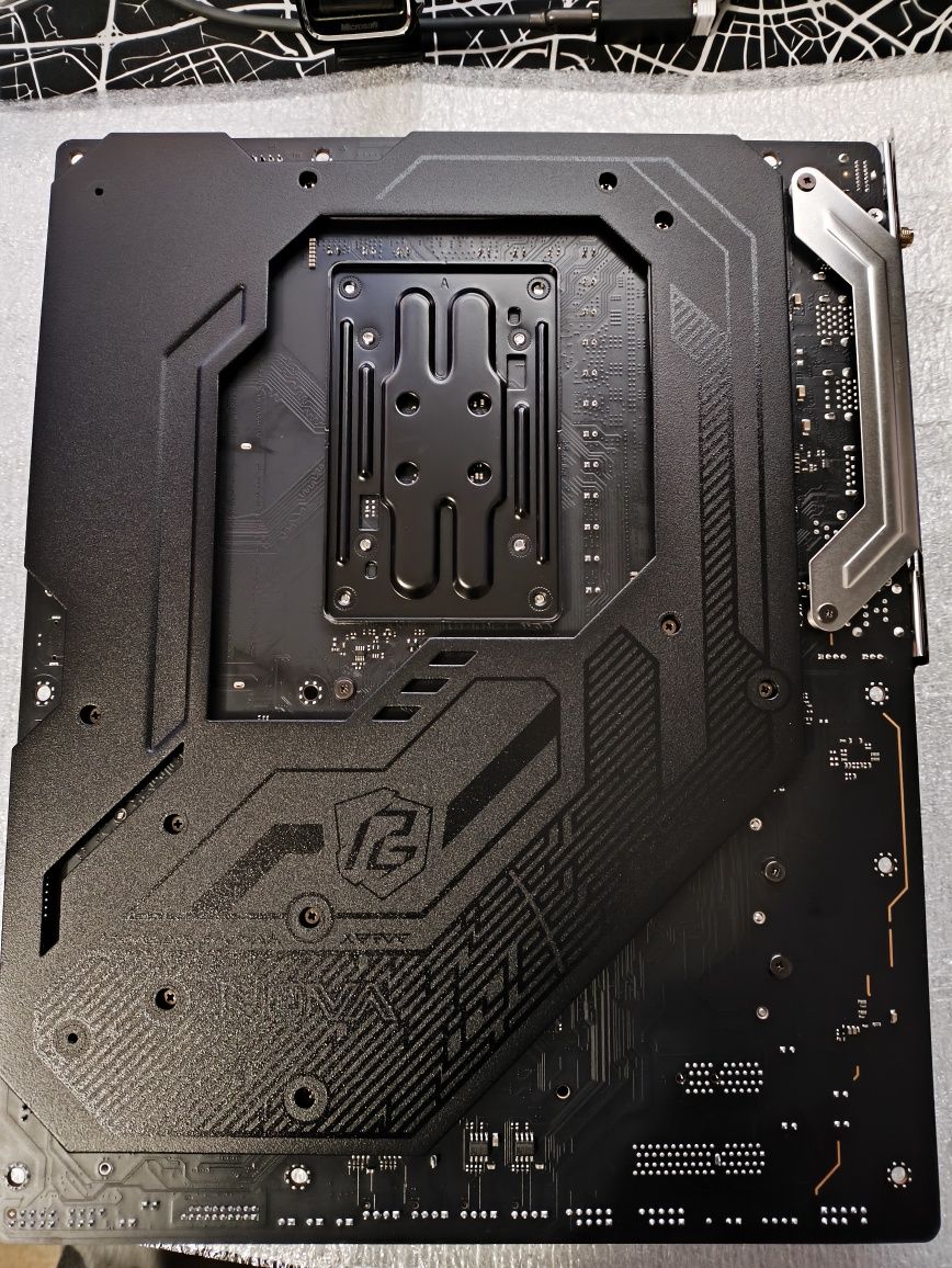 Asrock x870e Nova WiFi материнская плата.