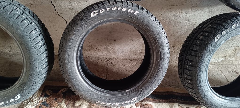 Продам 205 -55- r16