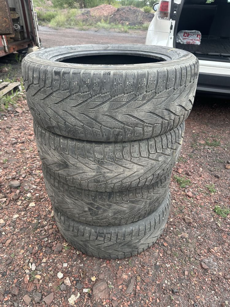 Продам резину нокиан 245/55/19