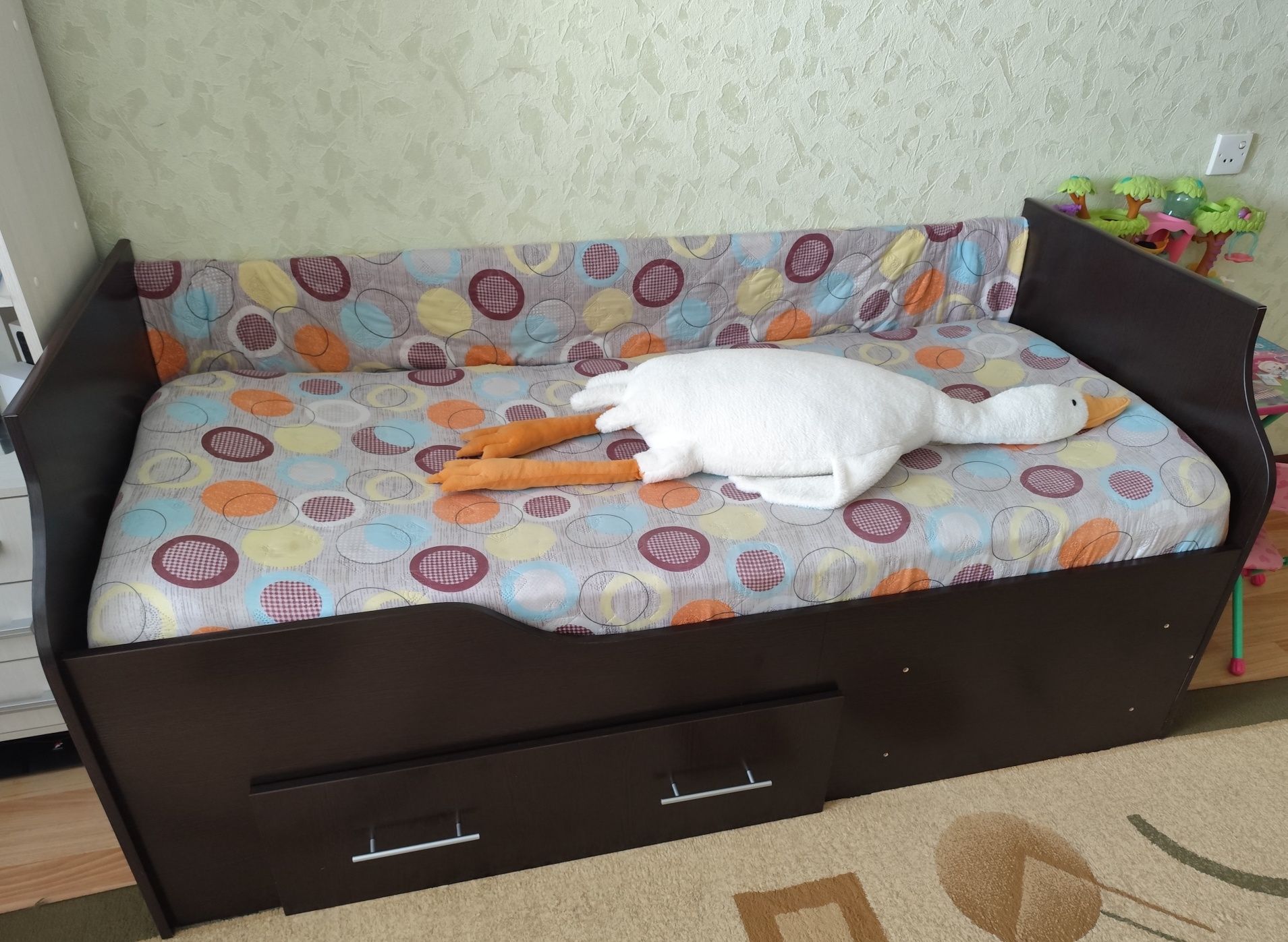 Кровать из ЛДСП 1,8*0,75