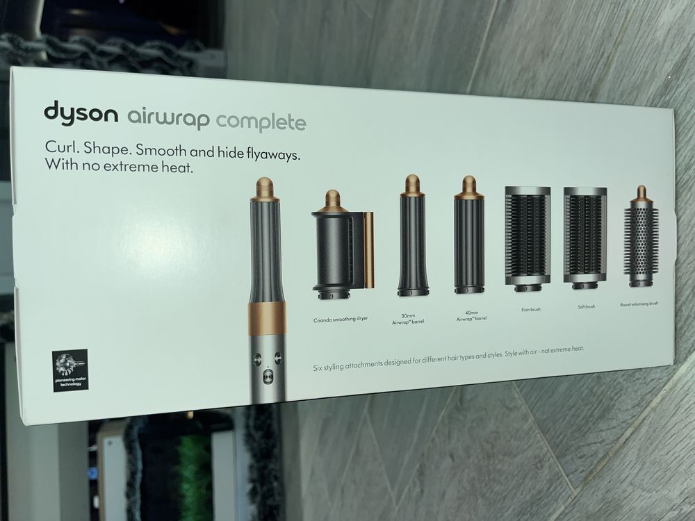 Стайлер Dyson