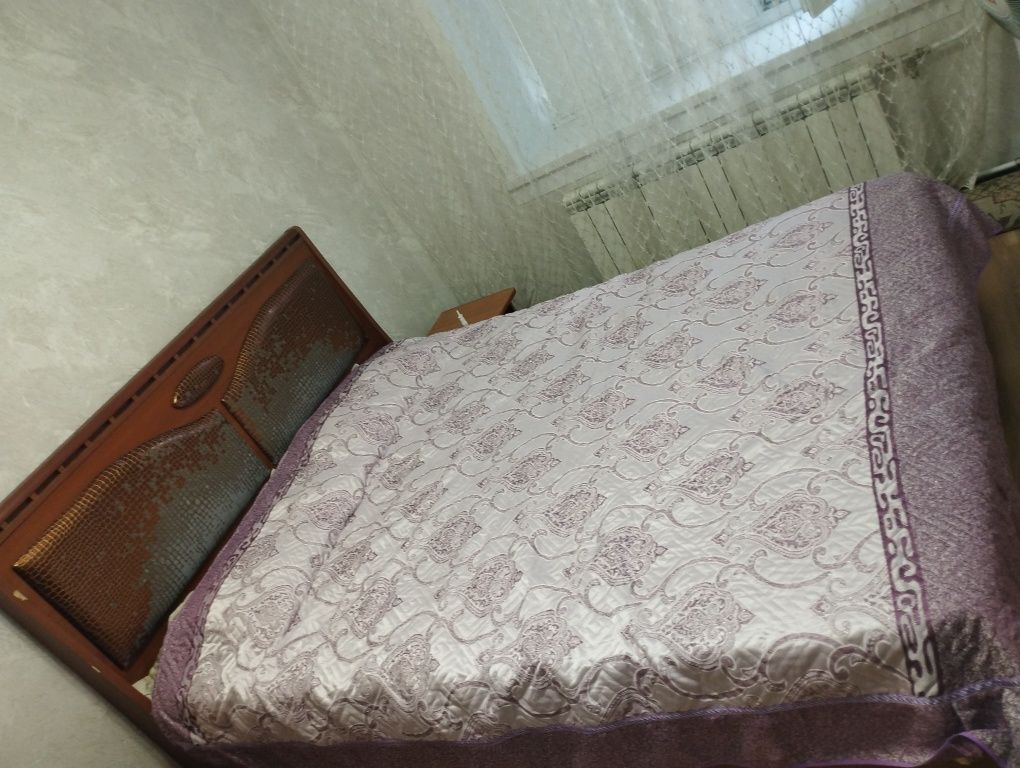 Продам 2 спальную кровать