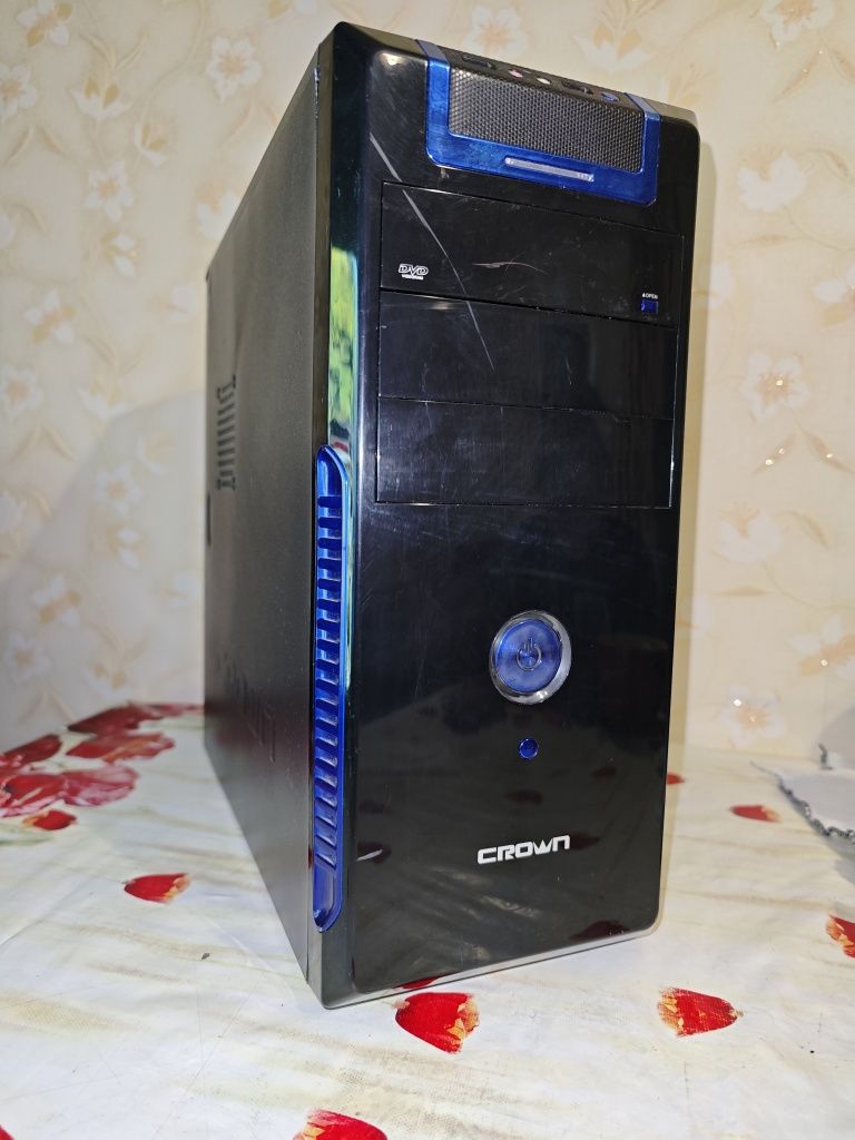 i7 7700, 16gb ddr4, 120gb SSD, 500gb