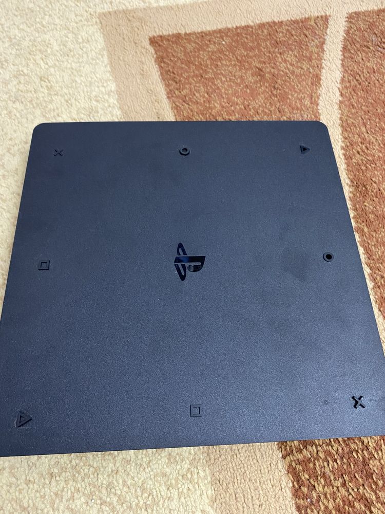 PlayStation 4 slim 1TB