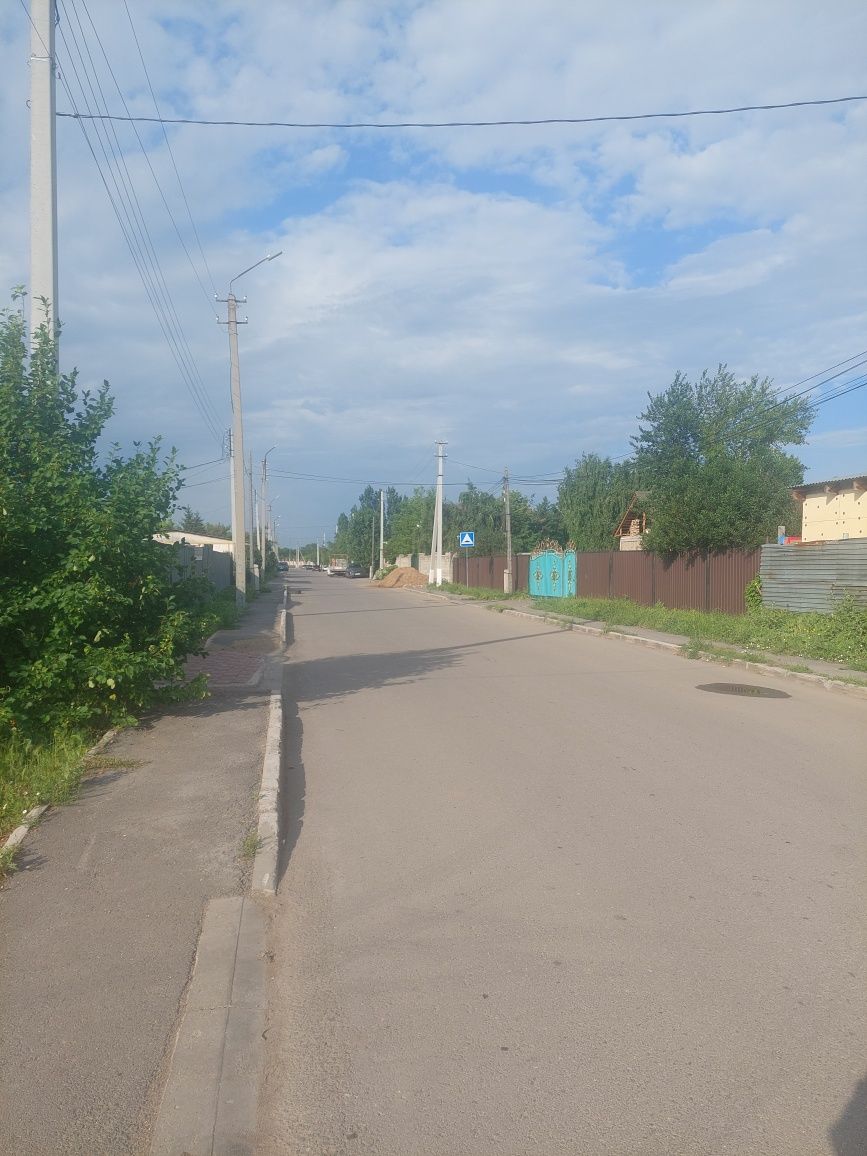 Дом в очень хорошем месте, соседи по улице все хорошие,