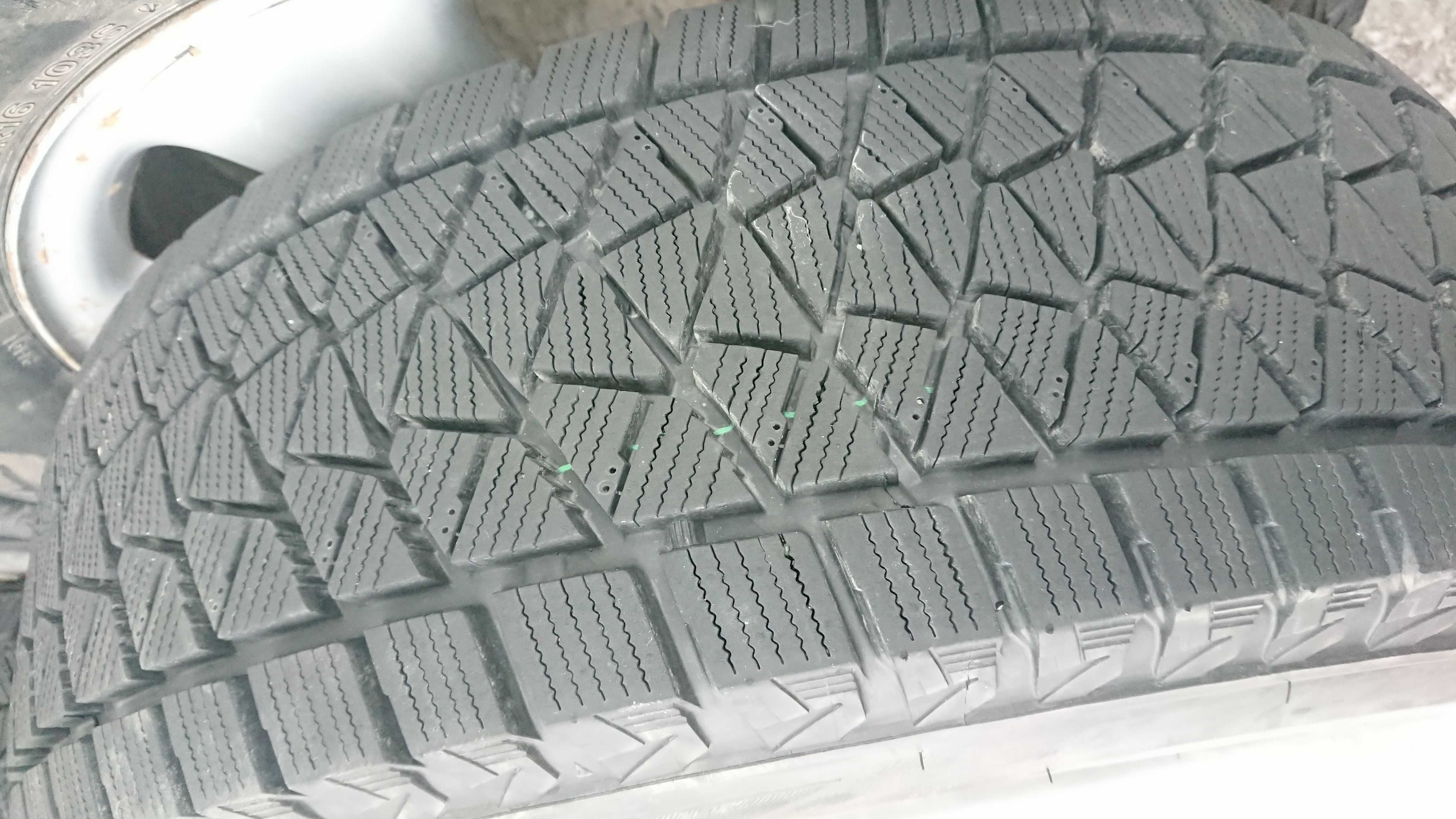 Зимние шины 225/70R16