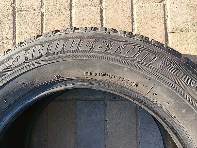 Шины 215/60 R16 - "Bridgestone Blizzak Revo GZ" (Япония), летние.
