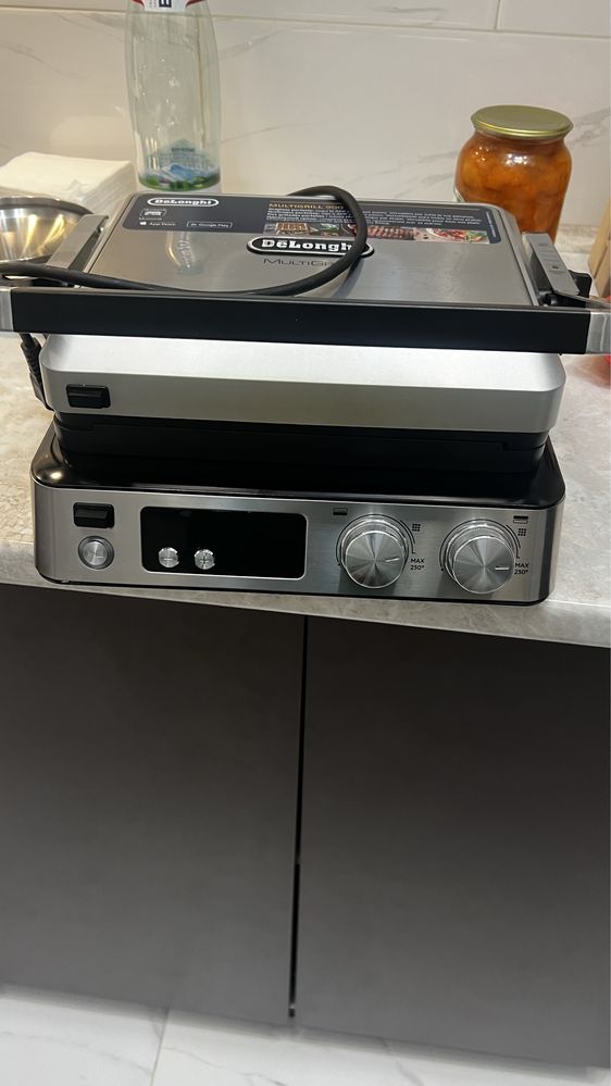 Электрогриль Delonghi