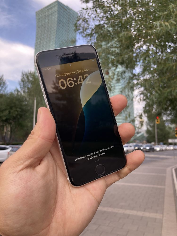 Iphone se 2020 айфон се 2020