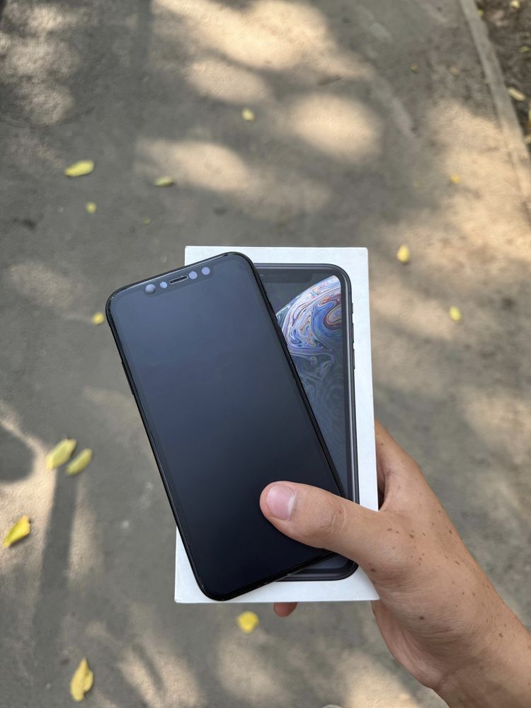 Продаю iPhone Xr