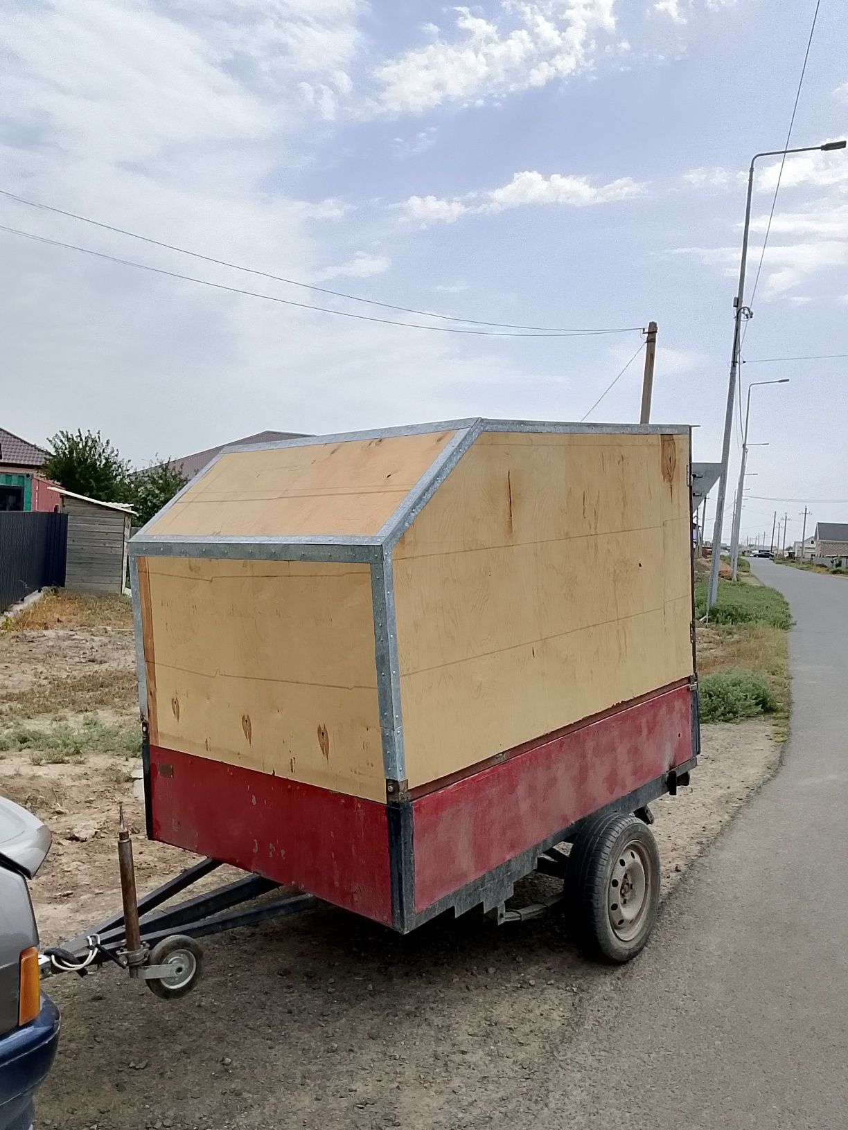 Продам легковой прицеп состояние отлично