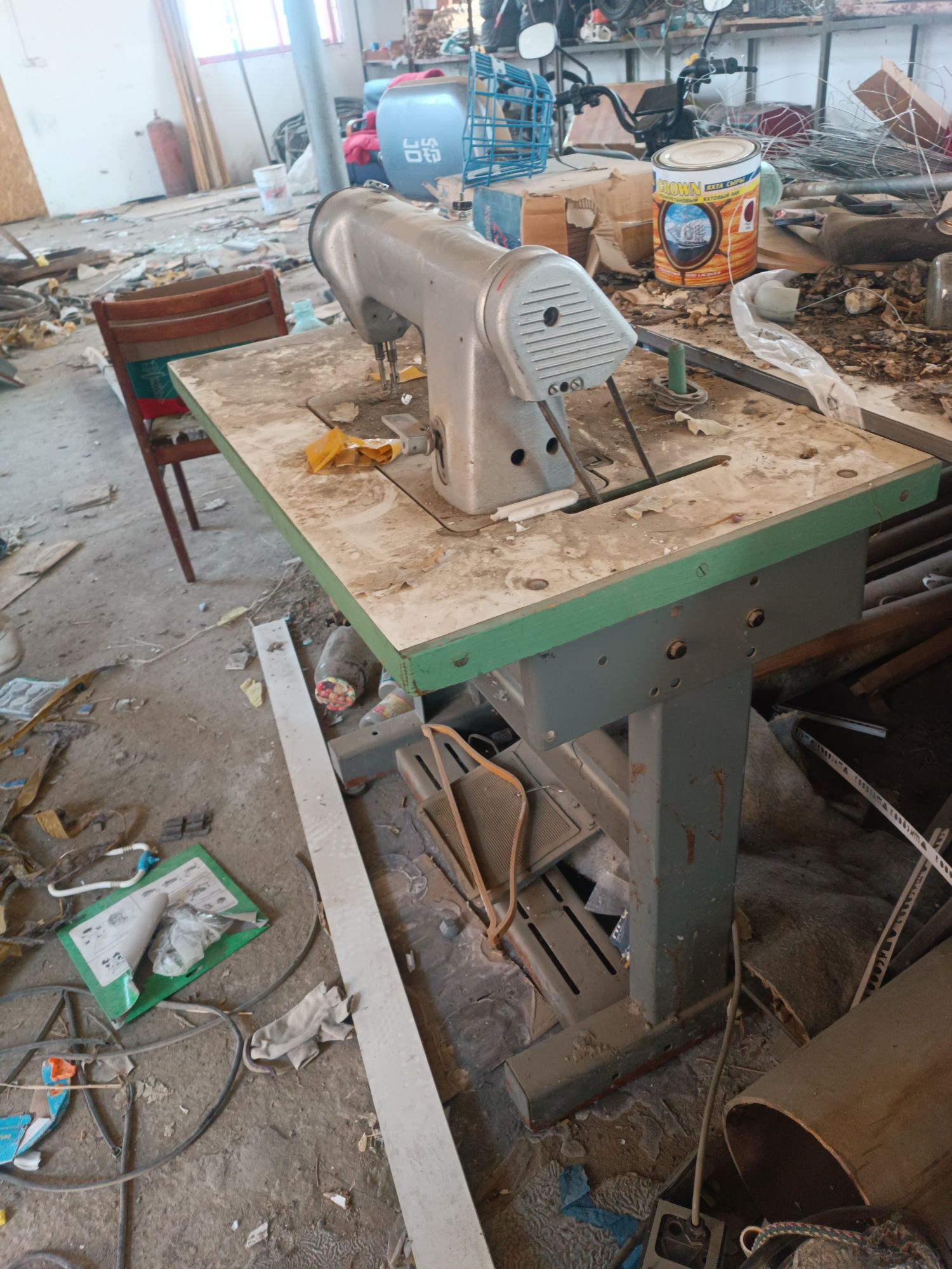 Продам Профессиональную швейную машинку. Состояние новое.