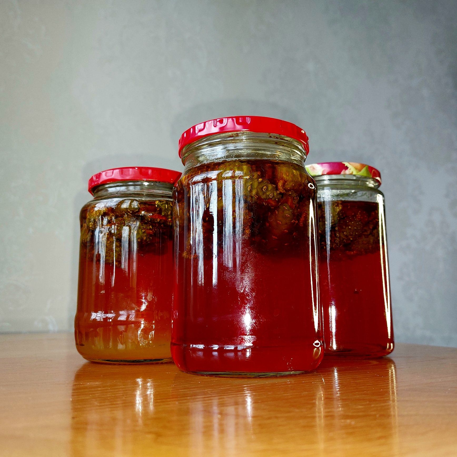 Продам целебный сироп из молодых  сосновых шишек