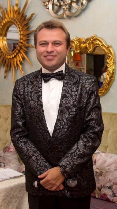 Алматинский ведущий (тамада) Алексей Кожемякин в Караганде