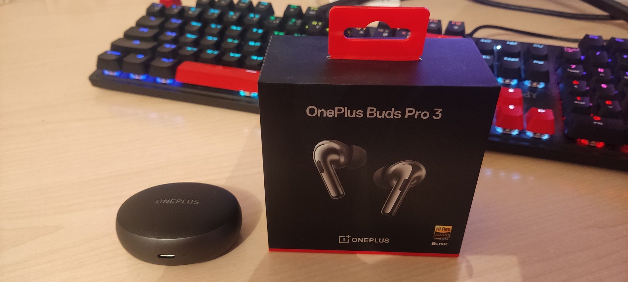 Продам наушники One plus buds pro 3