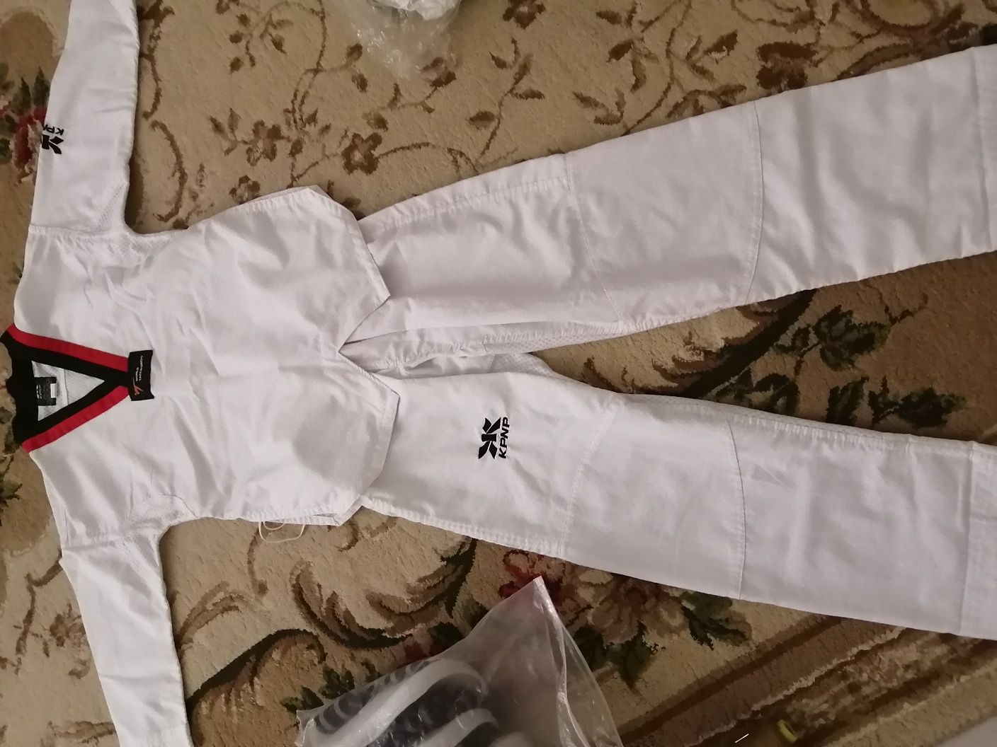 Спортивный костюм