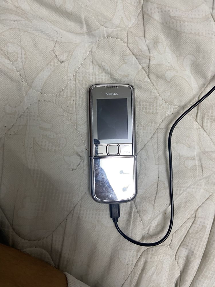 Nokia 8800 с коробкой с зарядкой