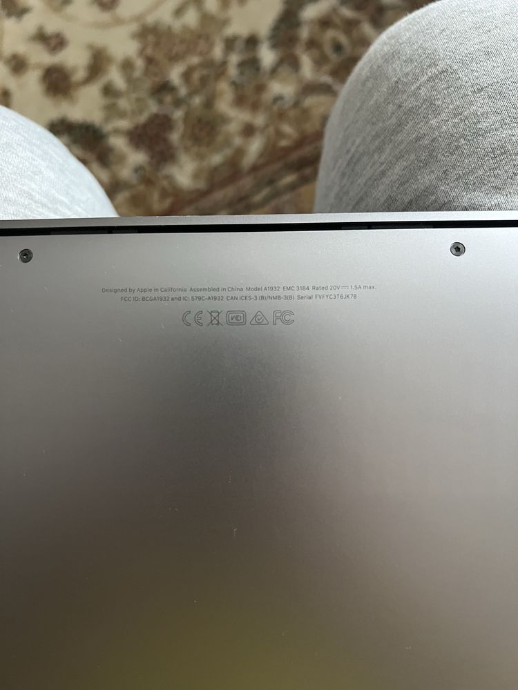MacBook Air. Хорошее состояние. Имеется чехол. Торг.