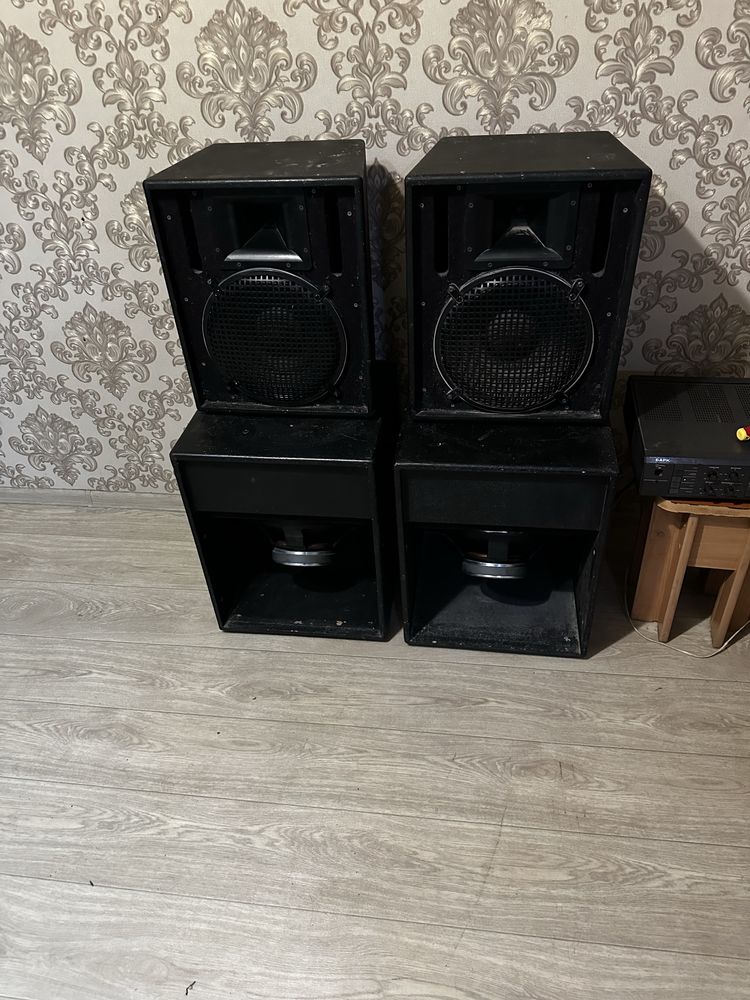 Продаю колонки 180000