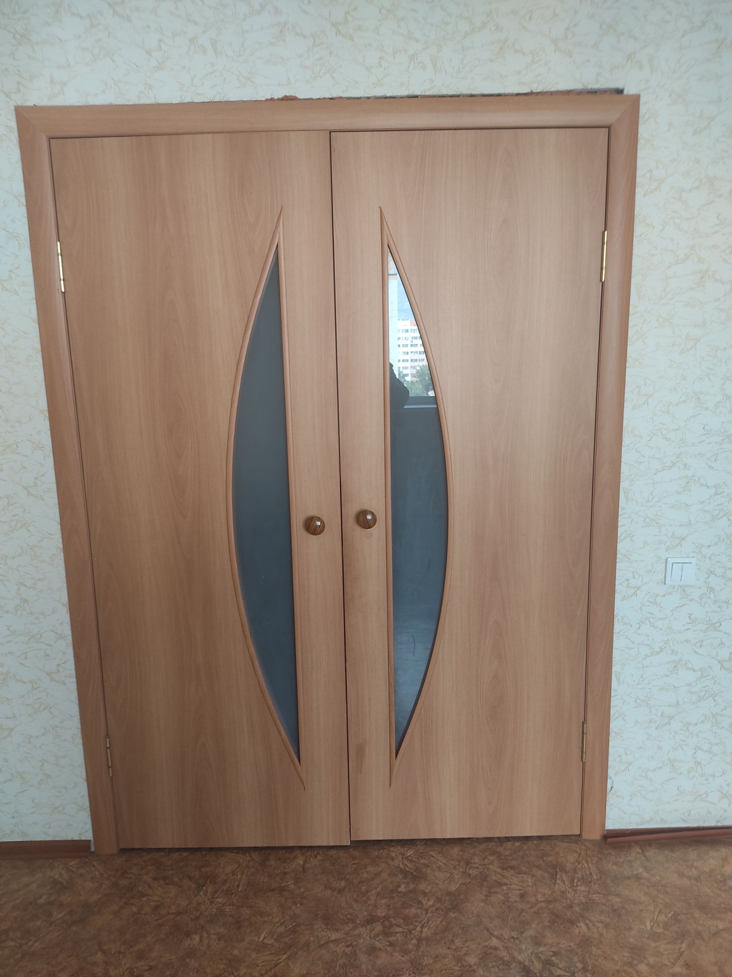 Продам межкомнатные двери б/у 5 штук