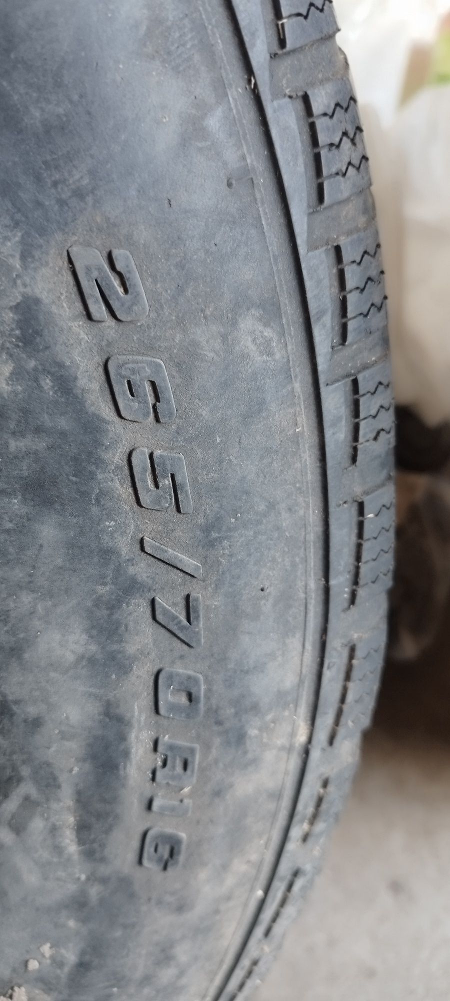 Продам 2шт летние шины 265/70/16