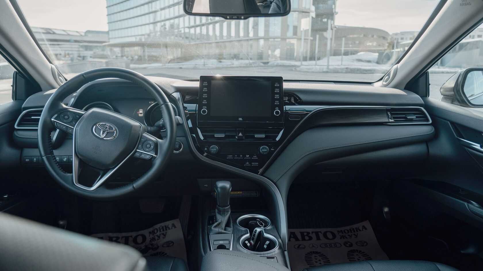 Toyota Camry 75 в аренду посуточно в Алматы