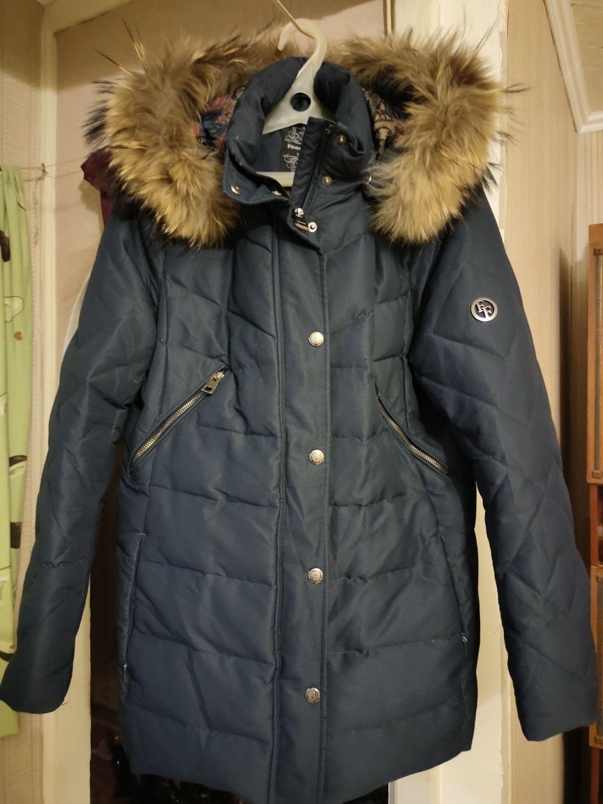 Продам куртку зимнюю, размер ,XL,на 46-48,фирма FINN FLARE