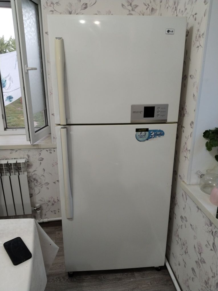 Продам холодильник.