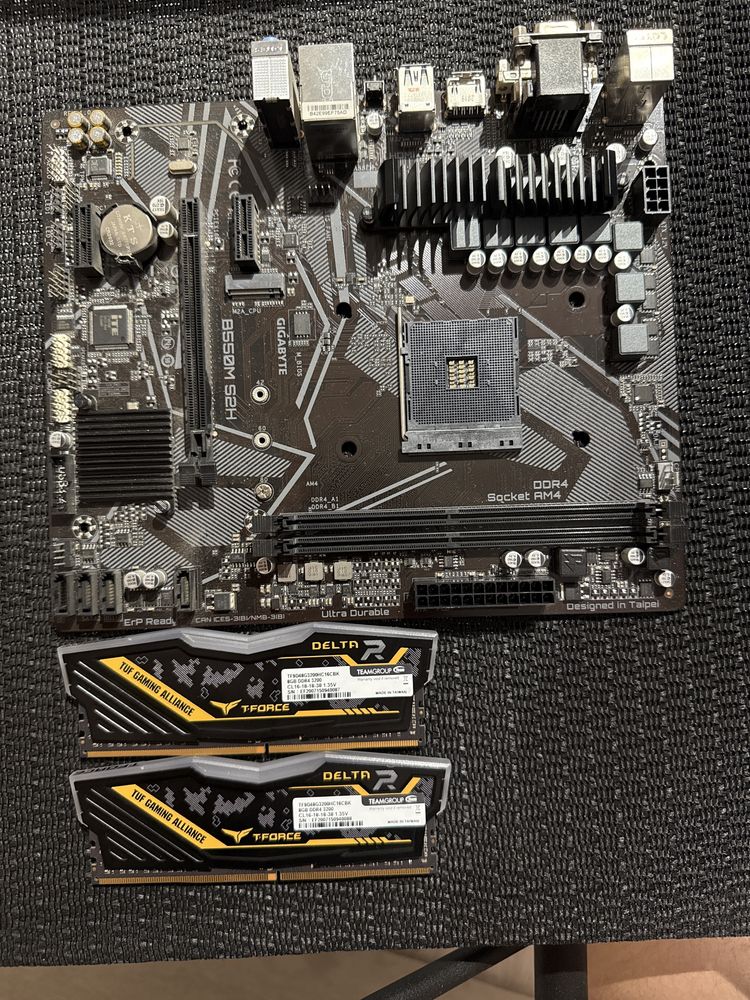 Материнская плата GIGABYTE B550M S2H 2 плашки DDR-4 DIMM 8Gb/3200MHz