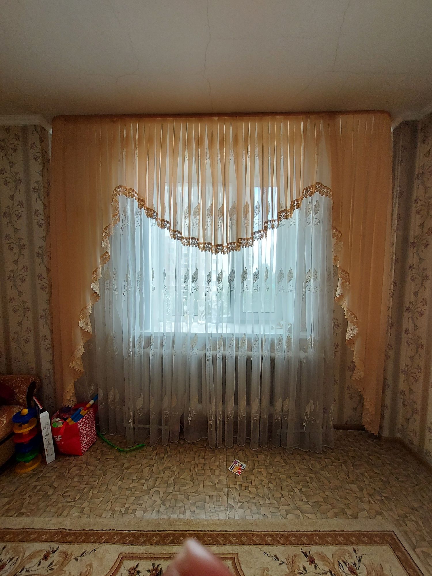 Шторы, тюль. В хорошем состоянии