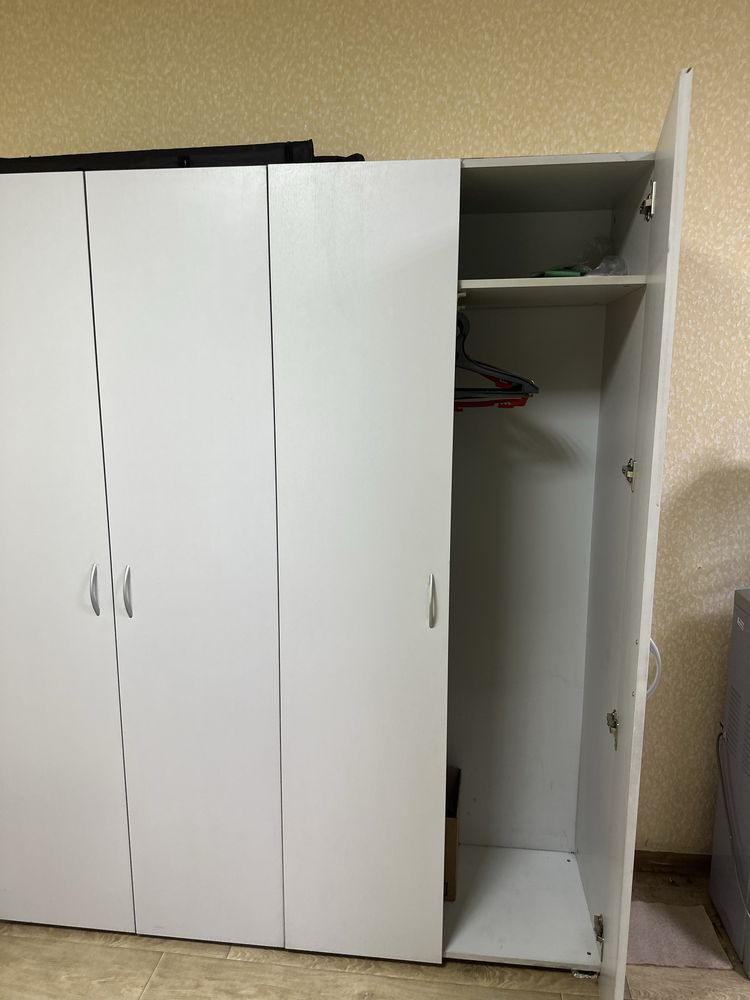 Продается шкаф офисный