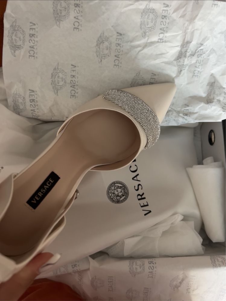 Туфли Versace в люкс качестве! Если хотите выглядеть элегантно,купите.