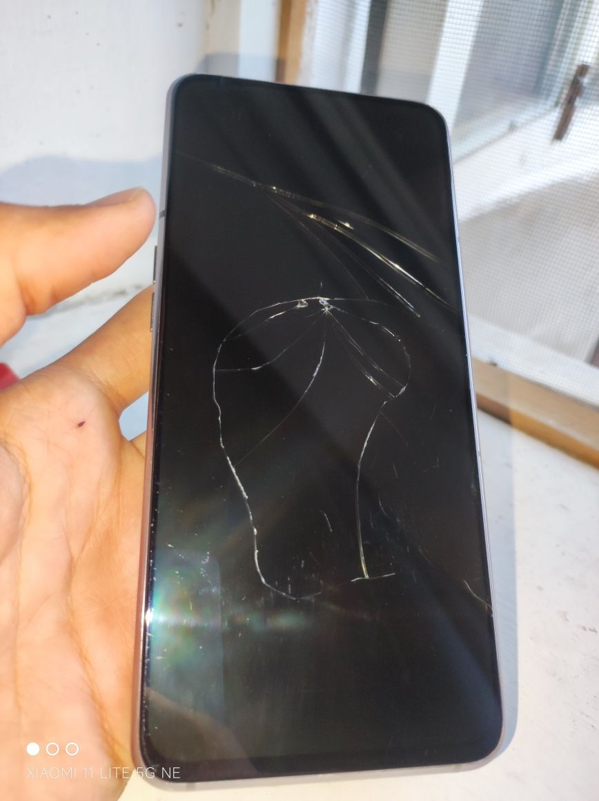Продам или обменяю Samsung A80