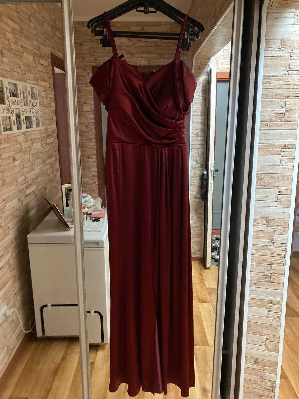 Женское больное платье
