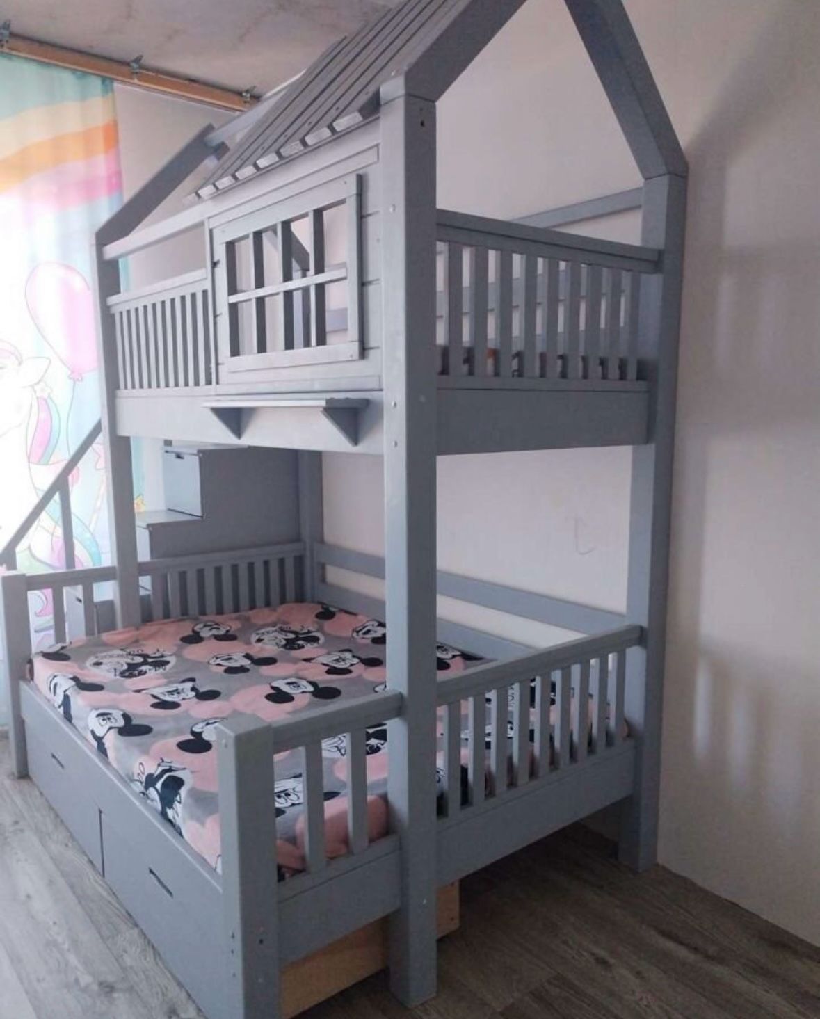 Двуярусная кровать