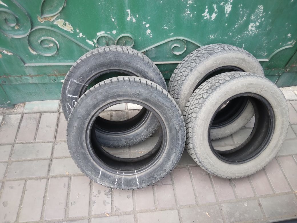 Зимние шины б/у продам