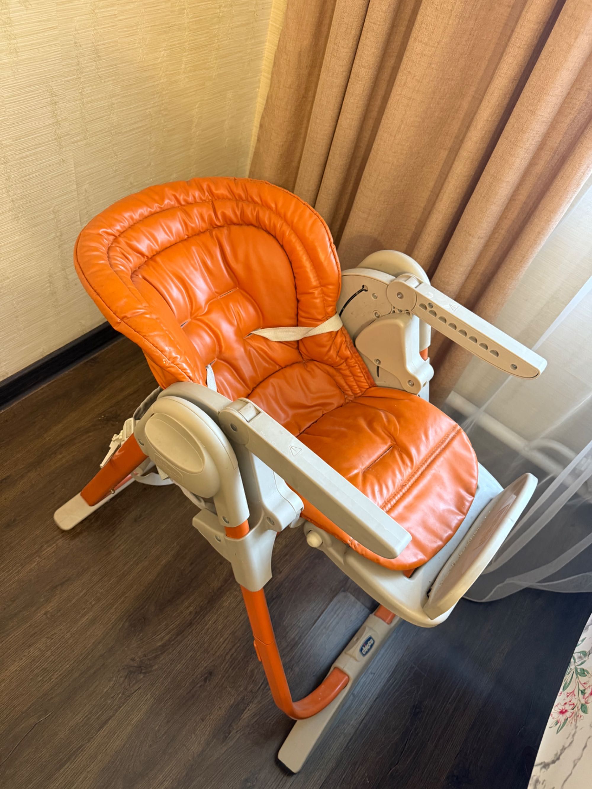 Стульчик для кормления Chicco