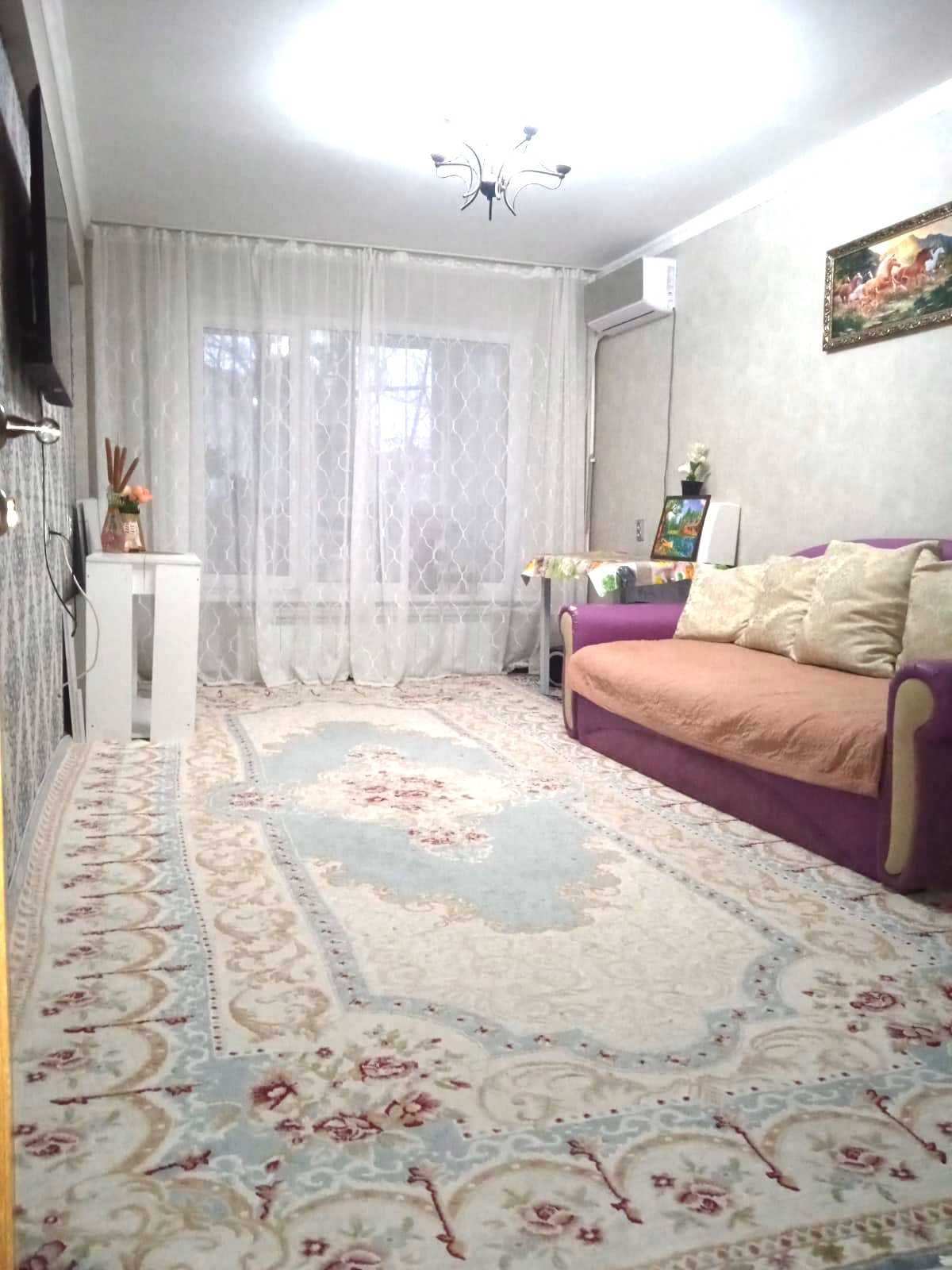 В Центре 4 х комнатная квартира