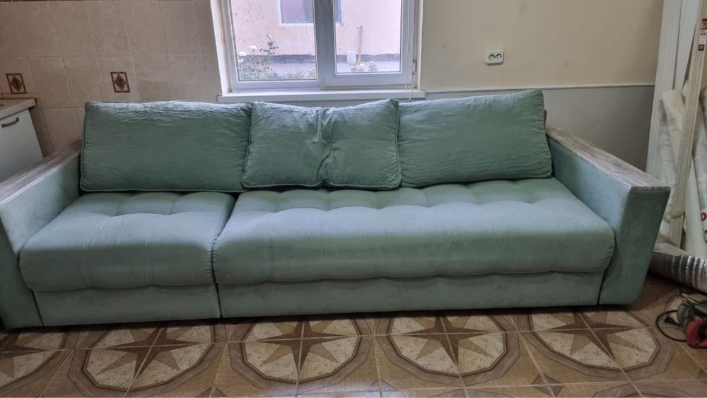 Продам Диван прямой