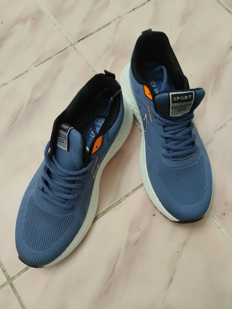 Продам кросовки NIKE ZOOM