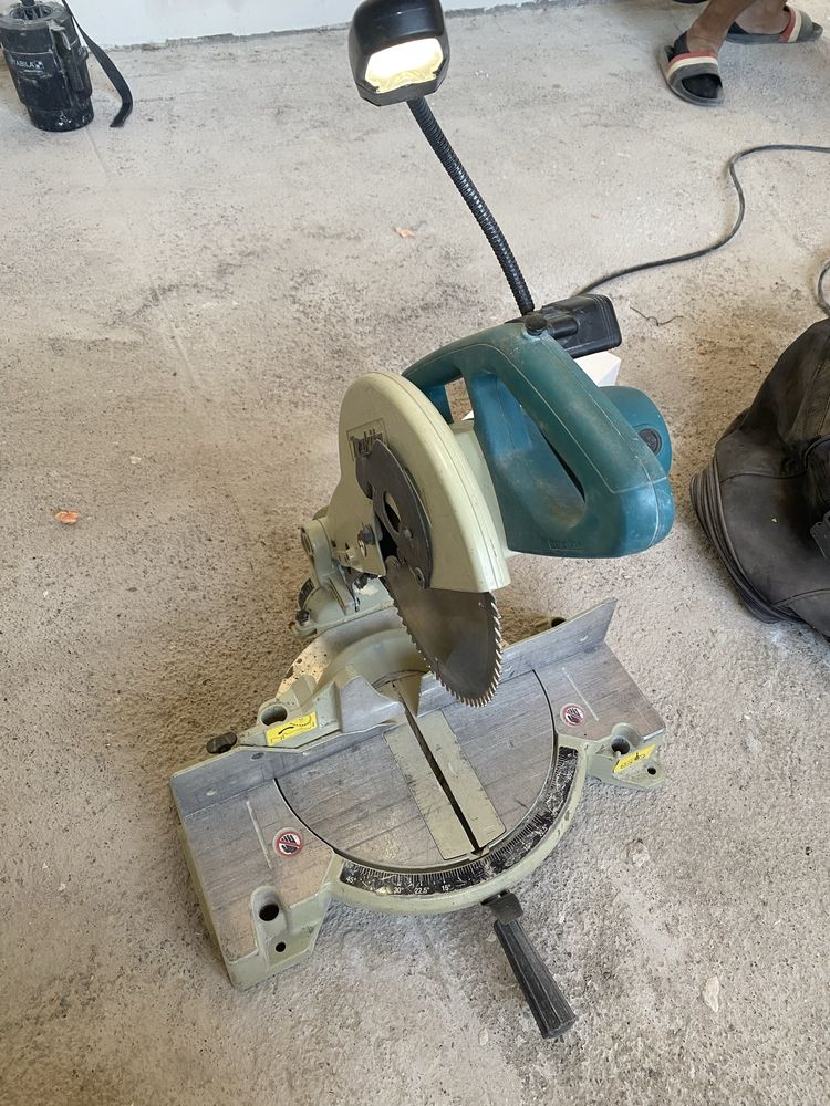Углорез торцовка Makita