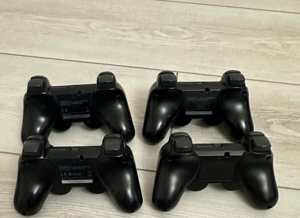 Продам джойстики на ps3 оригинал