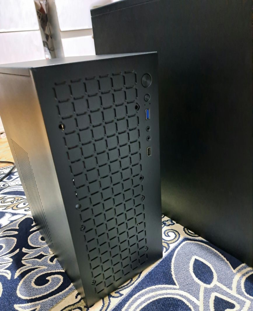 Мини игровые полноценые компьютеры EAC windows 10pro 64bit