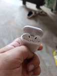Air pods 2 оригинал  использовались пару месяцев в хорошем состоянии