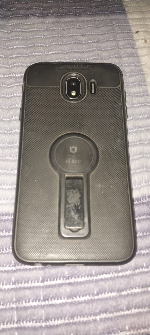 Продам Самсунг j4+