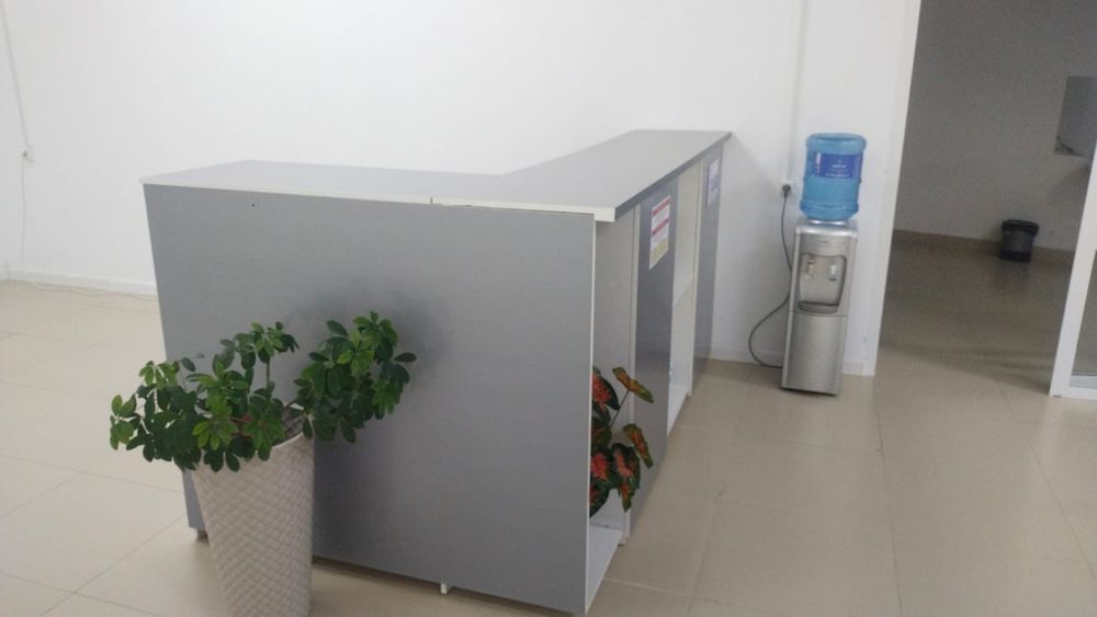 Продам Ресепшен для салона и офиса