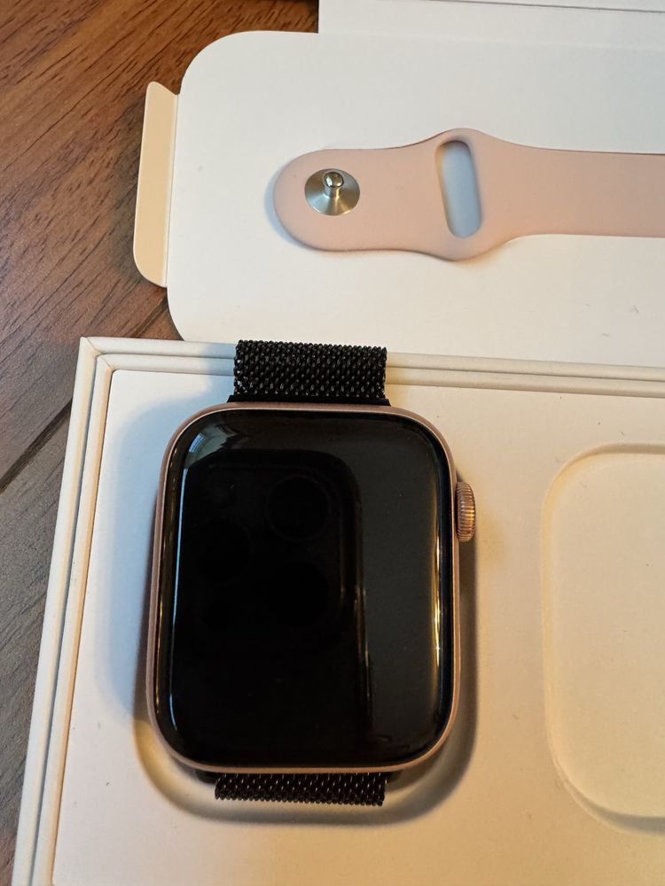Часы Apple watch gold Aluminium